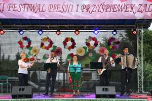 Kapela Gródków na 16 Festiwalu Pieśni i Przyśpiewek Zalotnych, Preczów 2019. Powiększ zdjęcie.